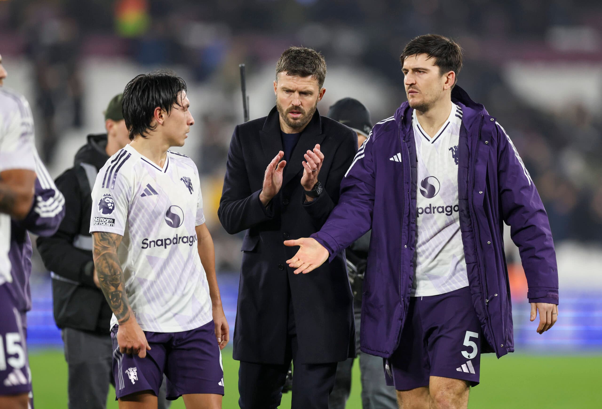 Report: Manchester United star offered to Serie A giants