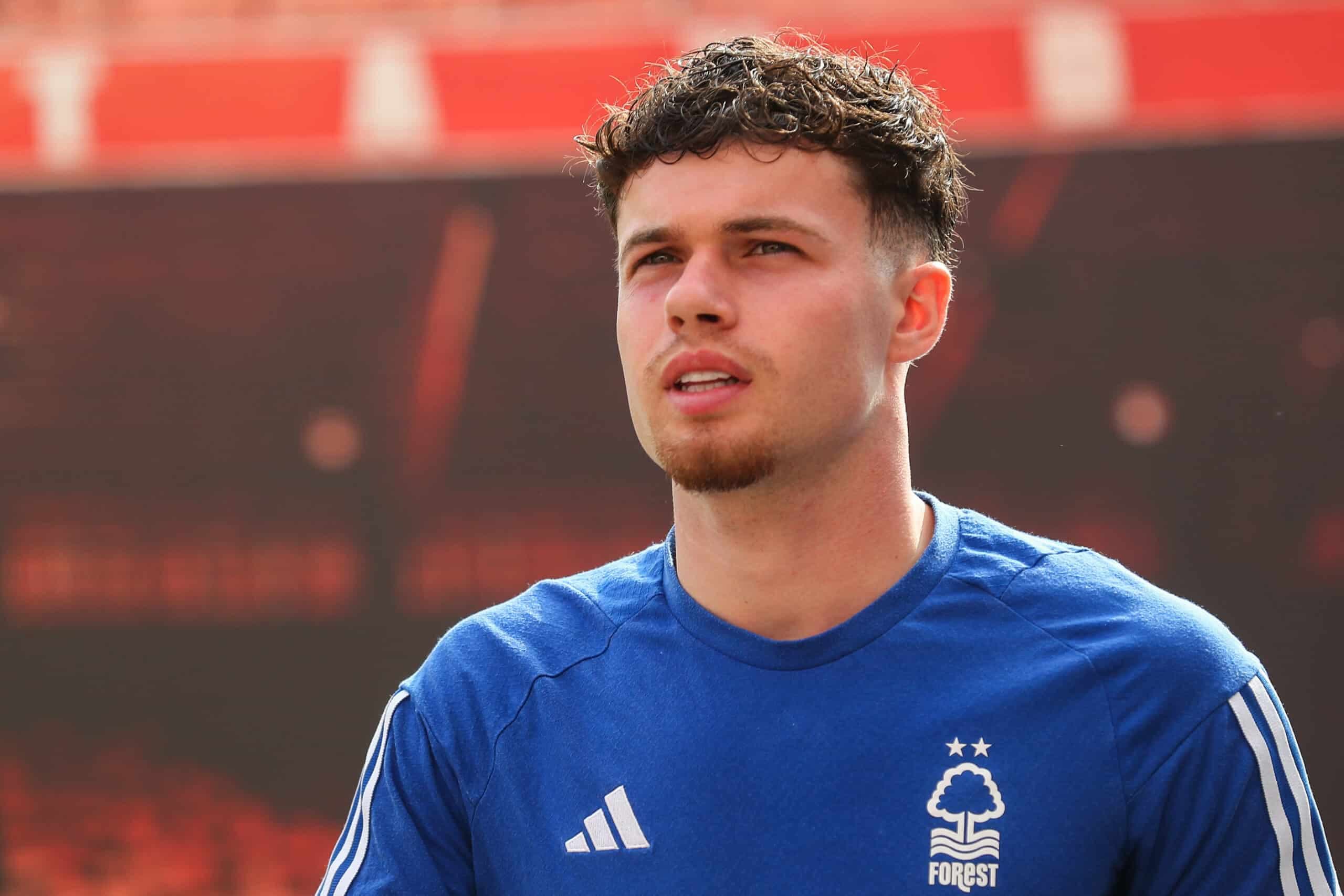 Journalist: Everton considering move to sign former Liverpool star