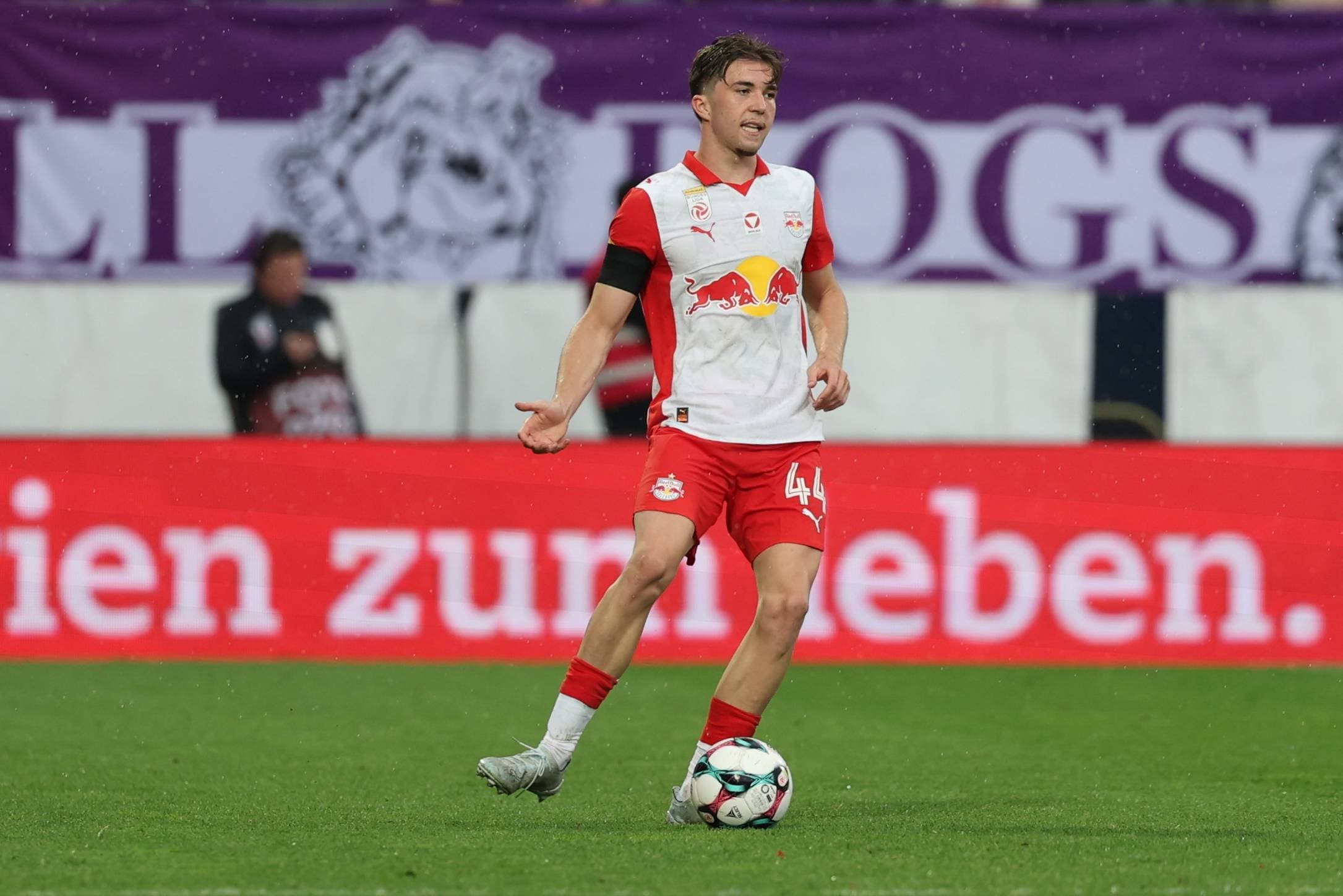 Report: Brentford in talks over move for £16m defender