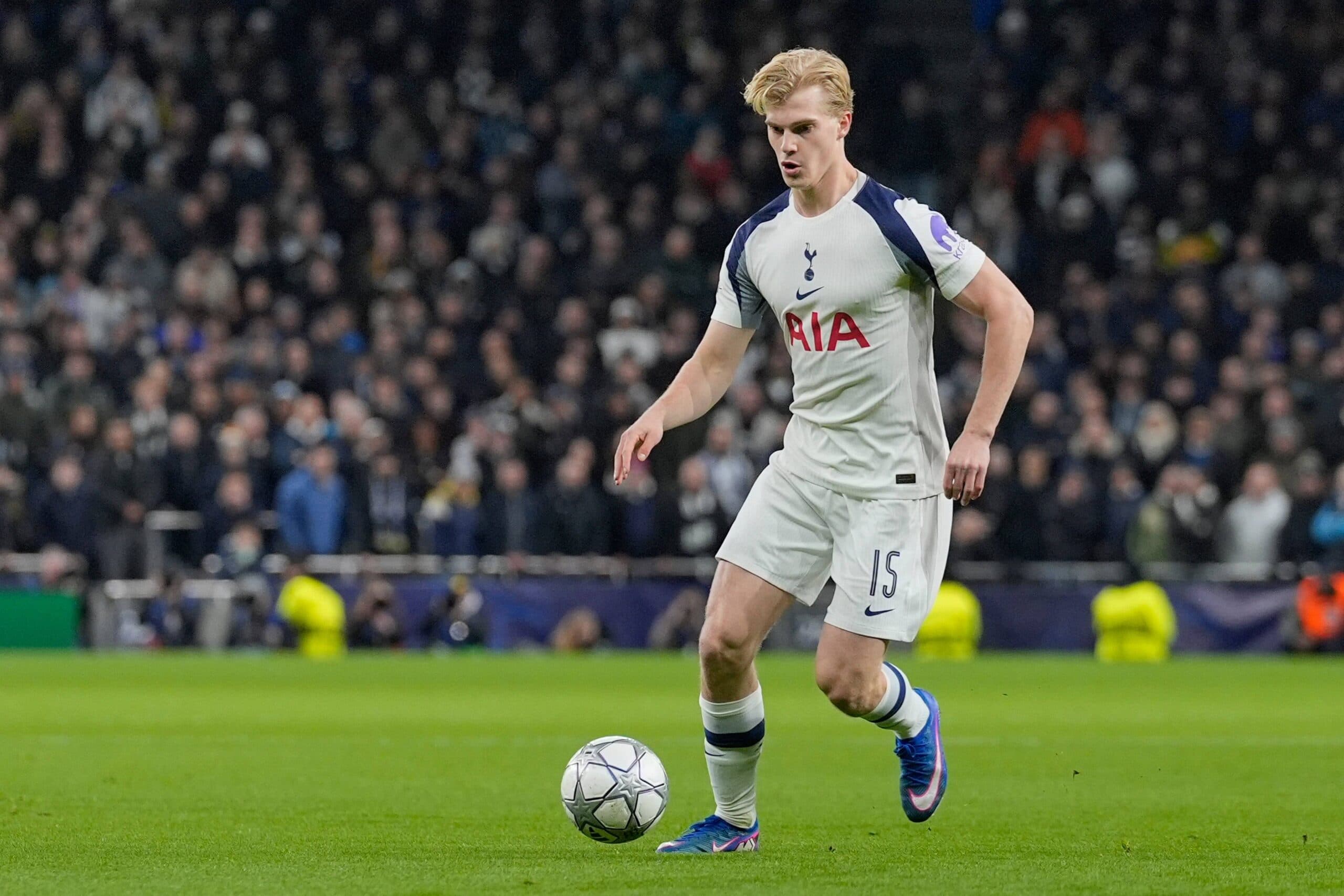 Journalist: Tottenham ready to cash in on key midfielder