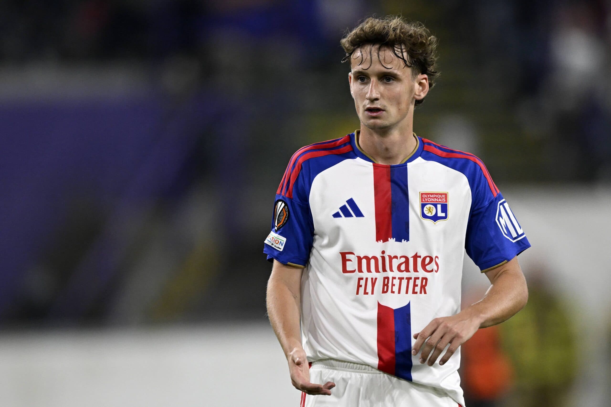 Report: Liverpool keen on move for former midfielder