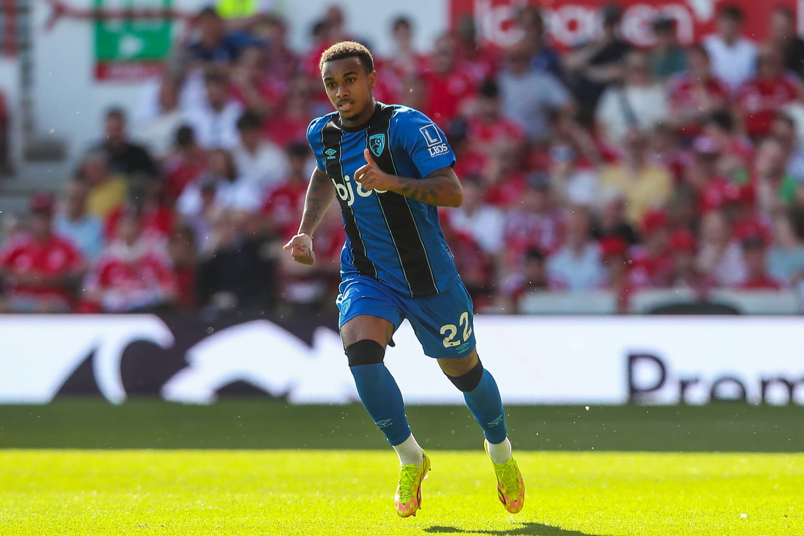 Report: Arsenal considering January move to sign Premier League forward