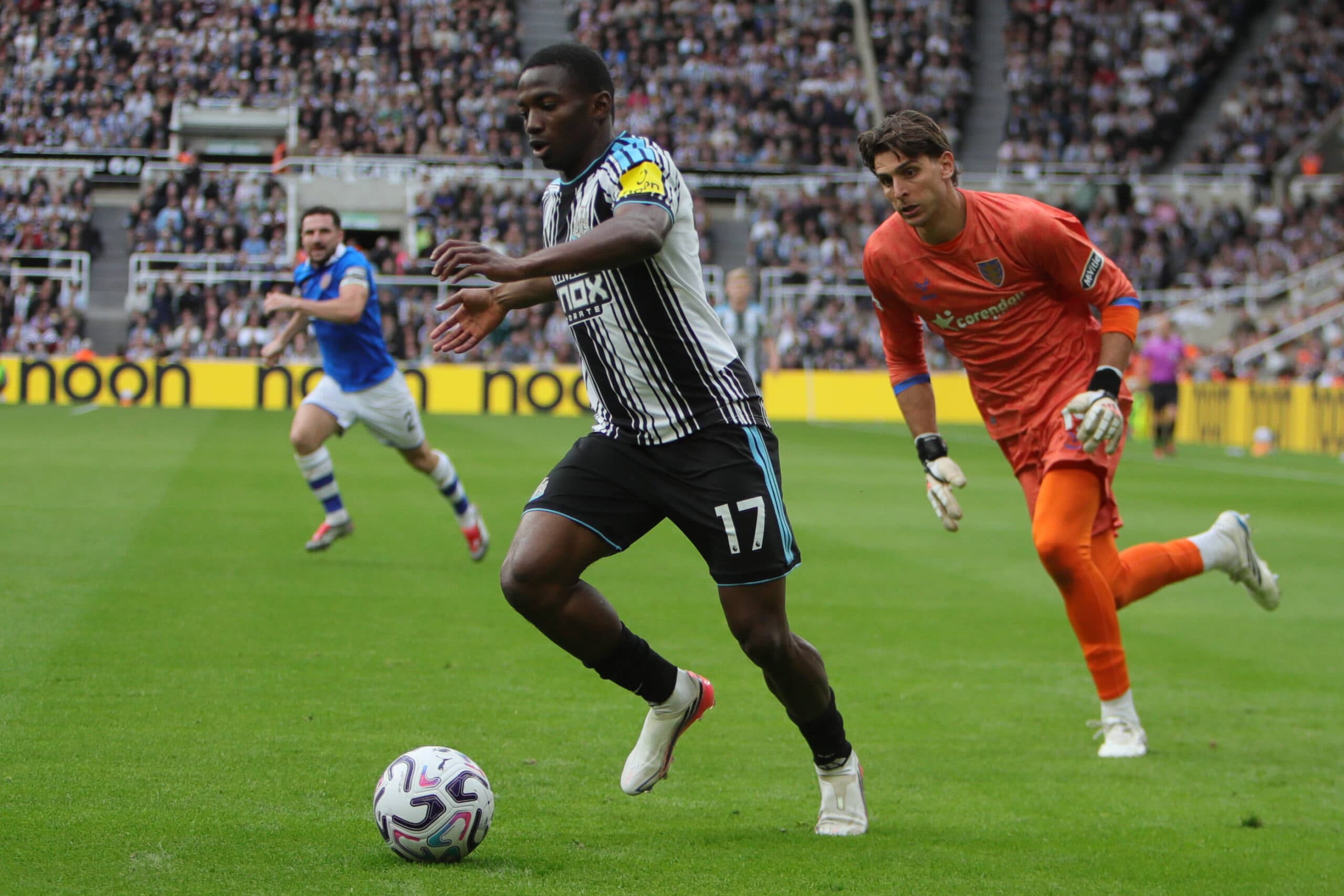 Manchester United keeping an eye on Newcastle United summer signing