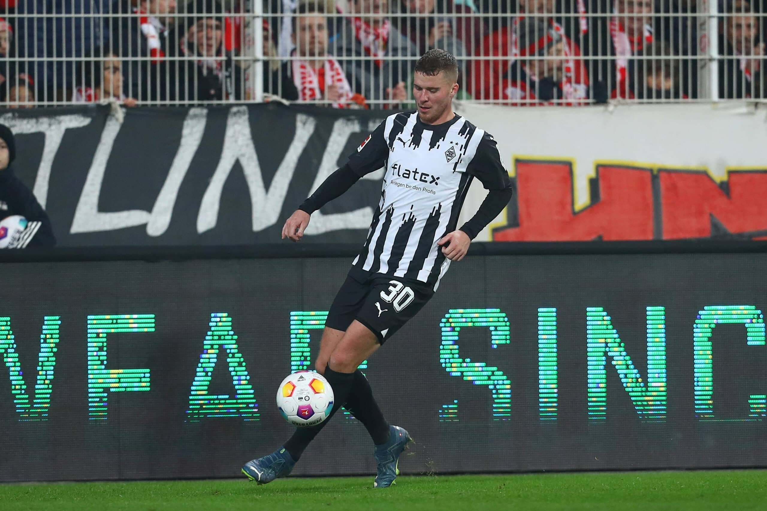Sky Sports: Leeds Agree Deal For Bundesliga Defender