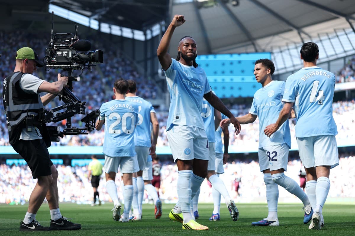 An insight into how the Manchester City wingers will play has arrived