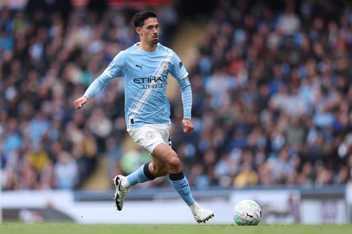 Manchester City look to have a decision to make on the future of a Dutch midfielder