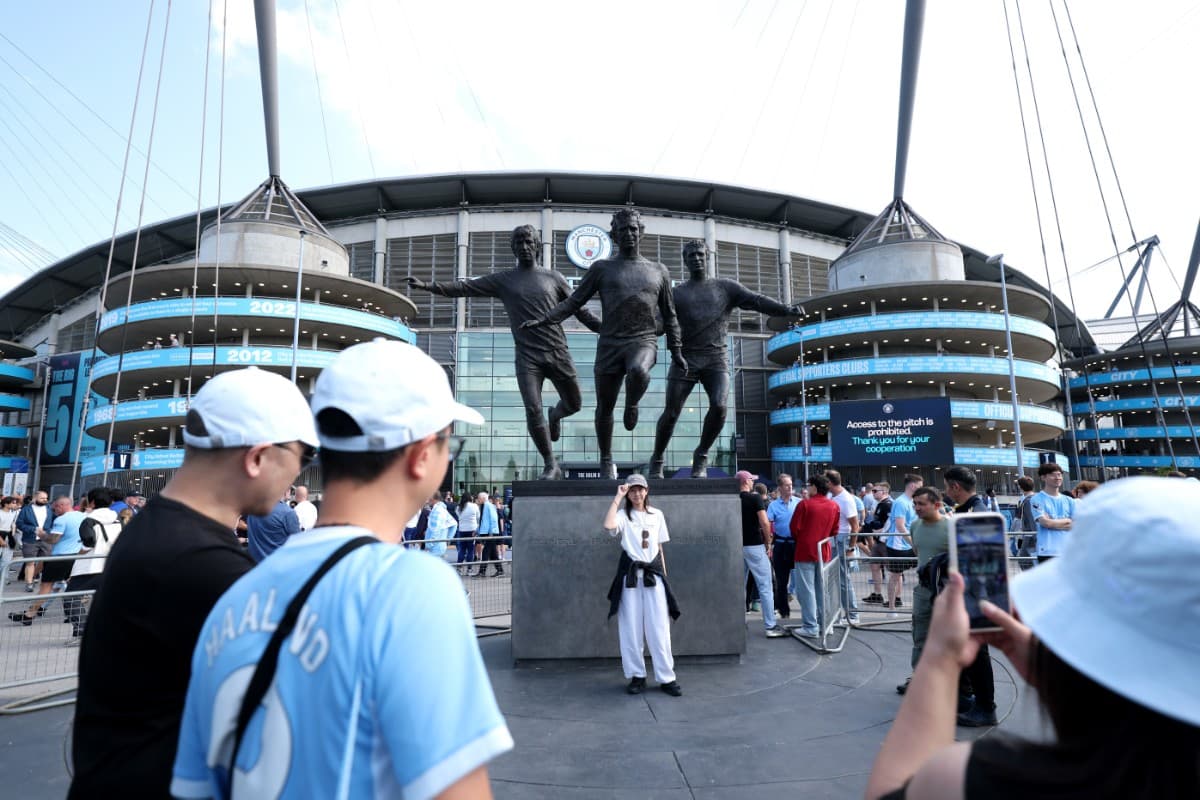 Manchester City & Coventry City have confirmed their starting lineups