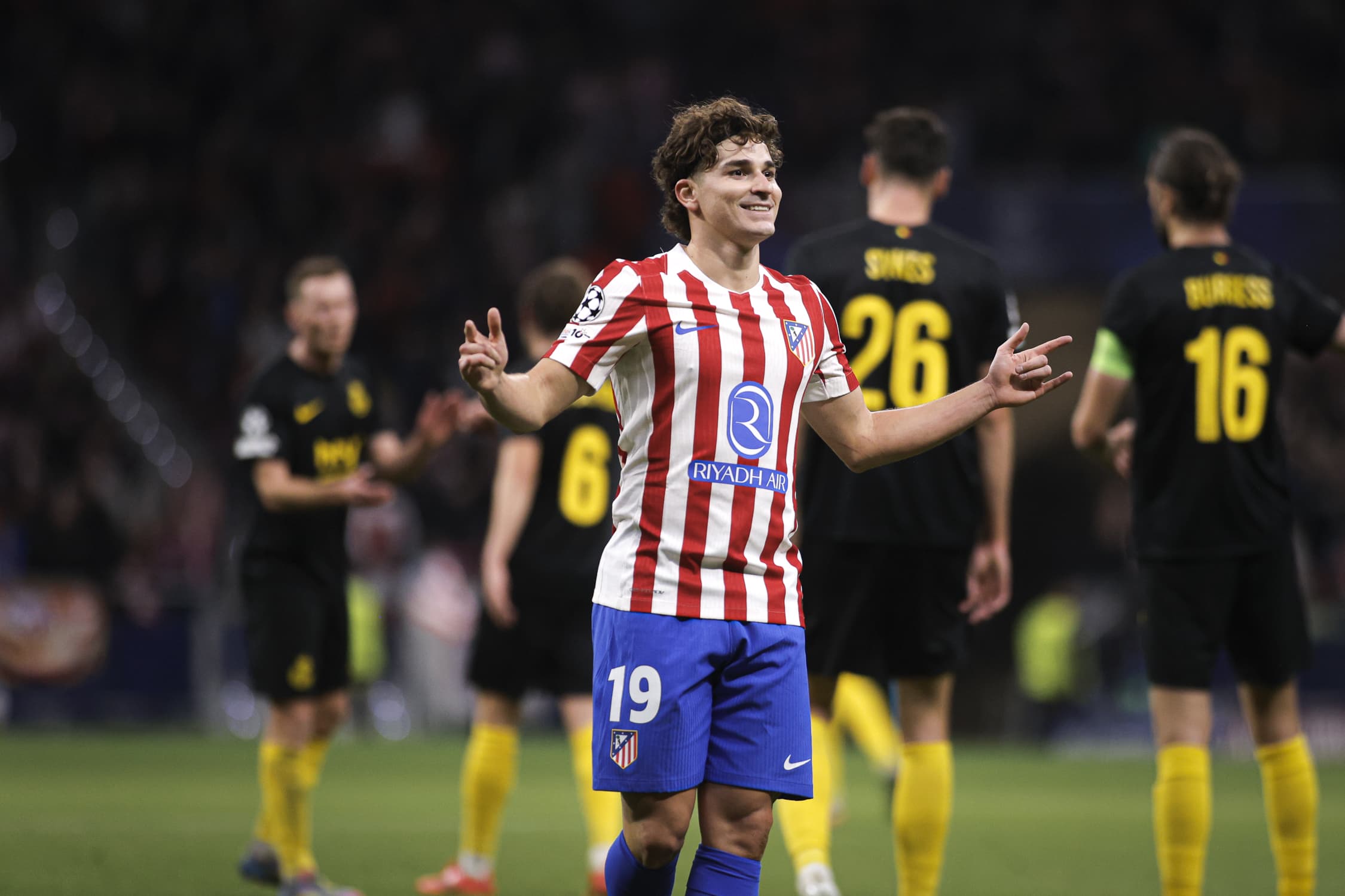 Atletico Madrid Sporting Director open to cashing in on Julian Alvarez this summer