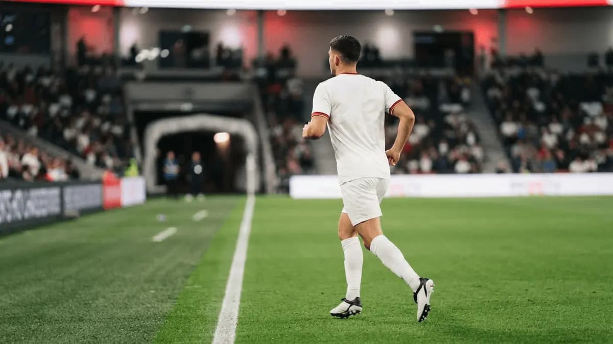 Fulham explore €10m move for Barcelona defender Héctor Fort
