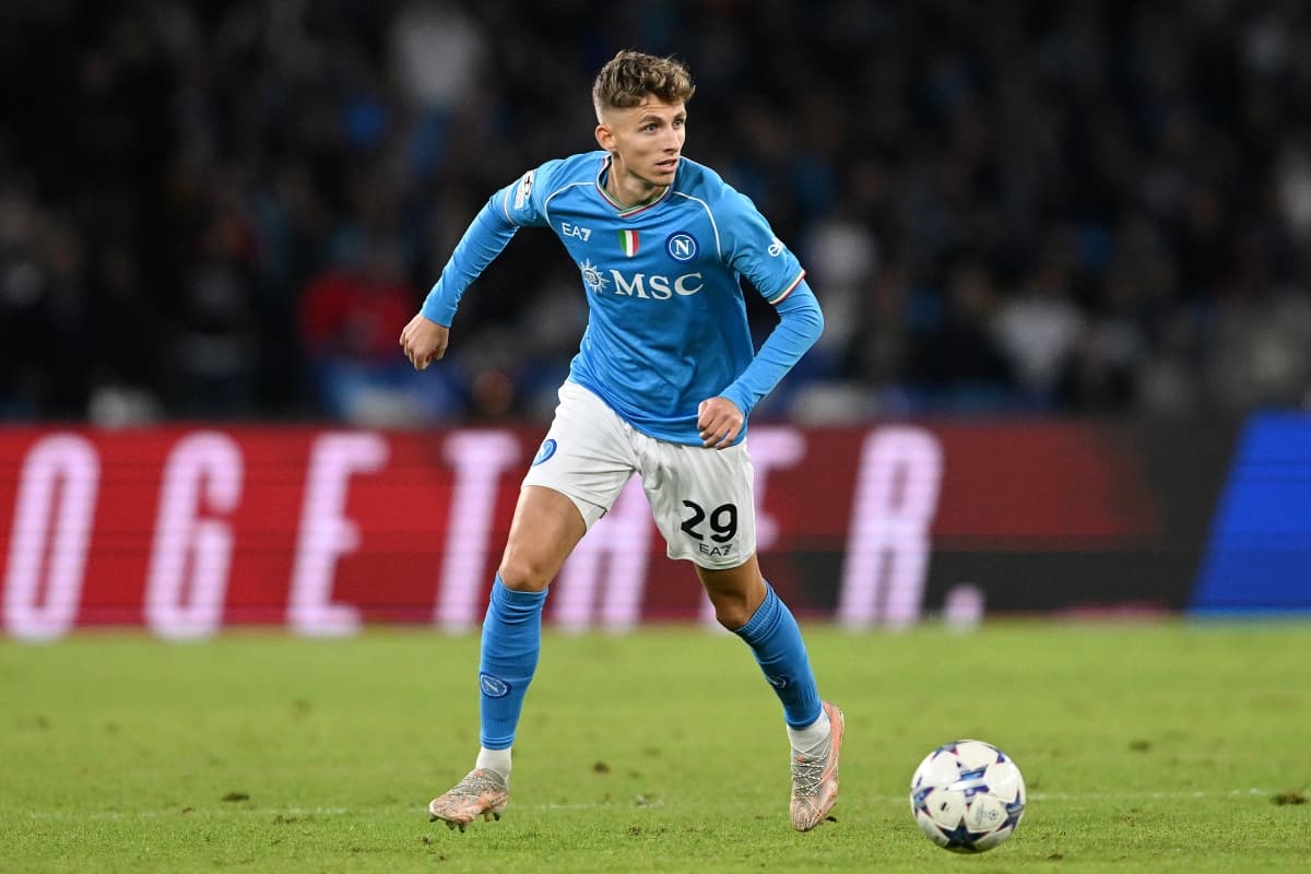 Napoli threaten Schalke 04 with legal action after failure of Lindstrom transfer