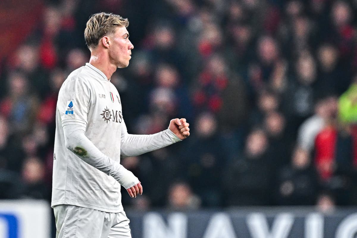 Official: Napoli confirm permanent Hojlund move from Man United