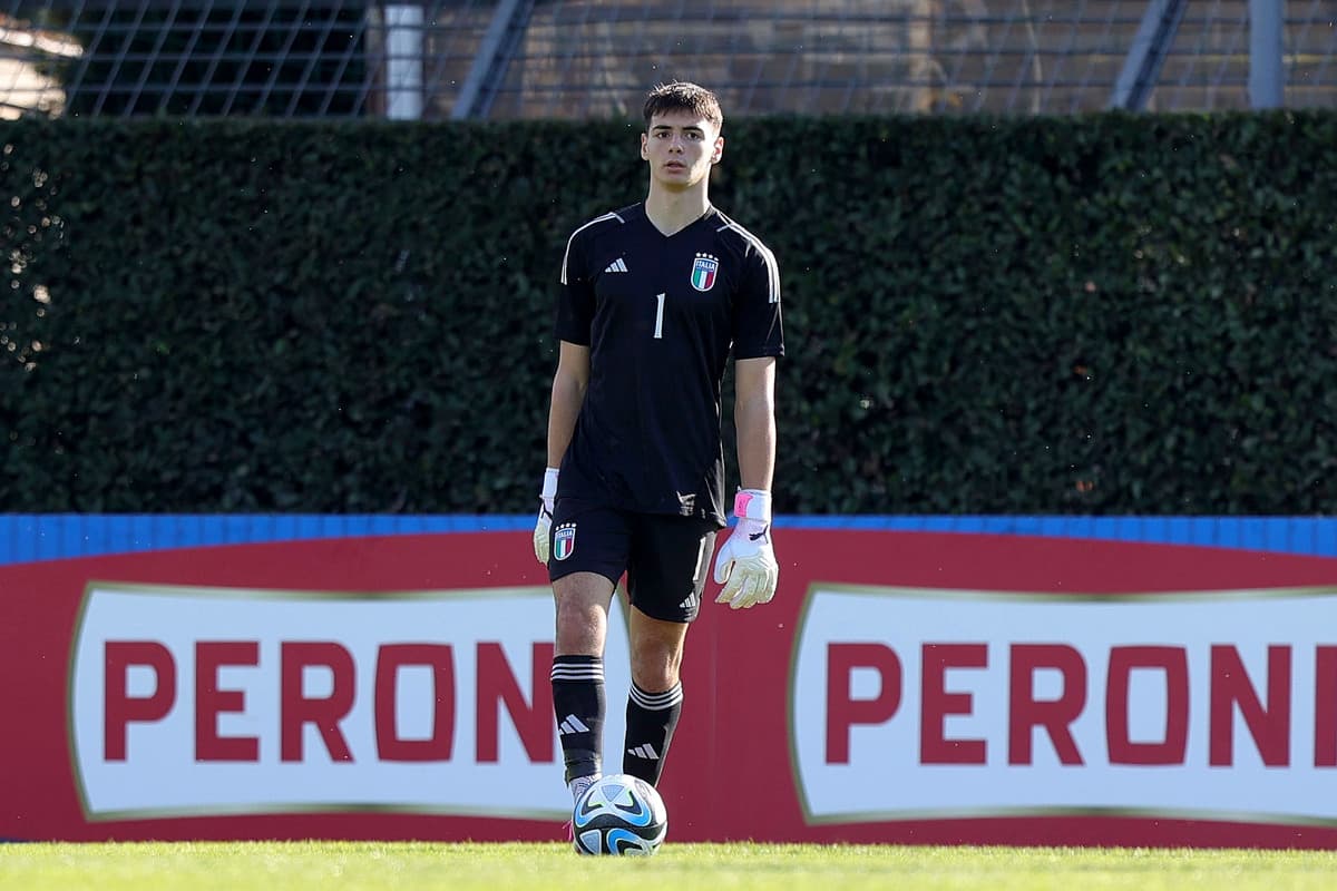PSG set to sign Italy U19 goalkeeping talent Longoni on free transfer from Milan