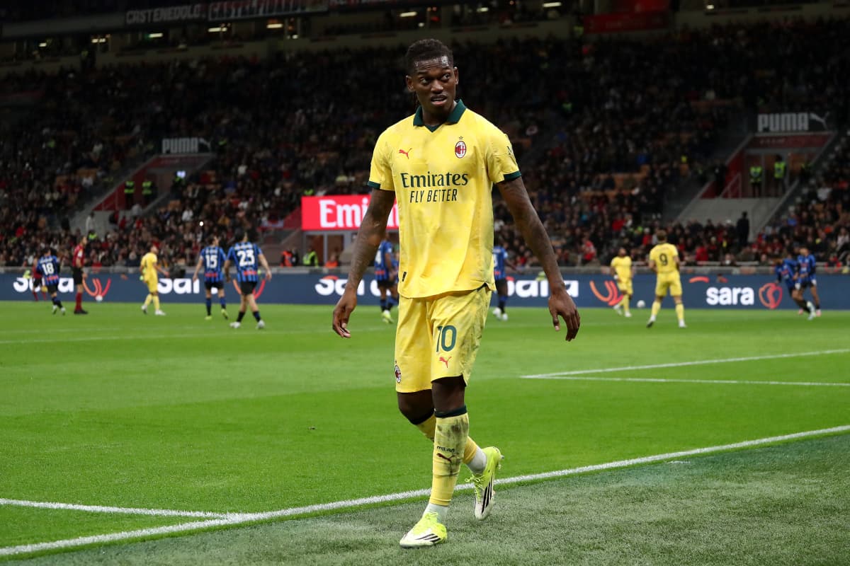 Official: Fenerbahce deny offer for Milan and Leao: ‘Not on our agenda’