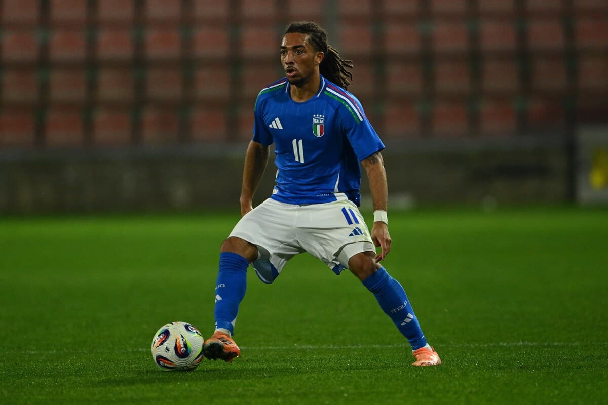 Report Koleosho and Burnley receive €11m plus bonus bid from Fiorentina