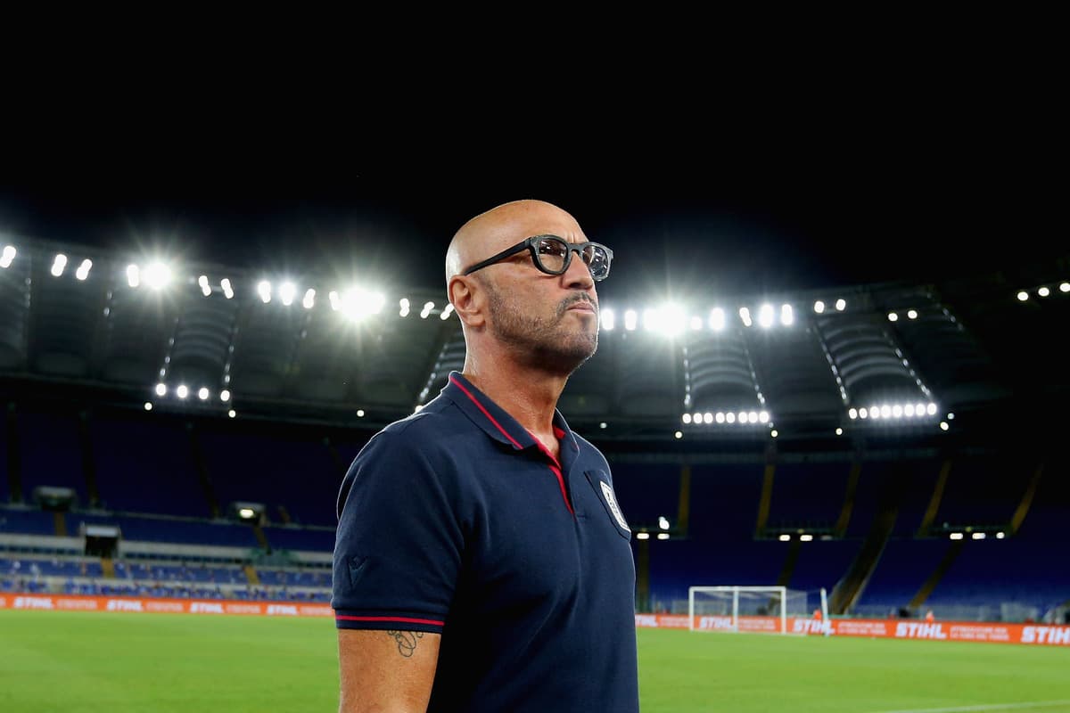Zenga reacts to Unai Simon’s new World Cup record with cheeky comment
