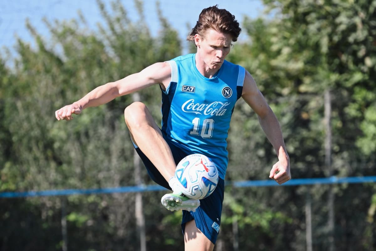 McTominay back in training with Napoli after heart surgery