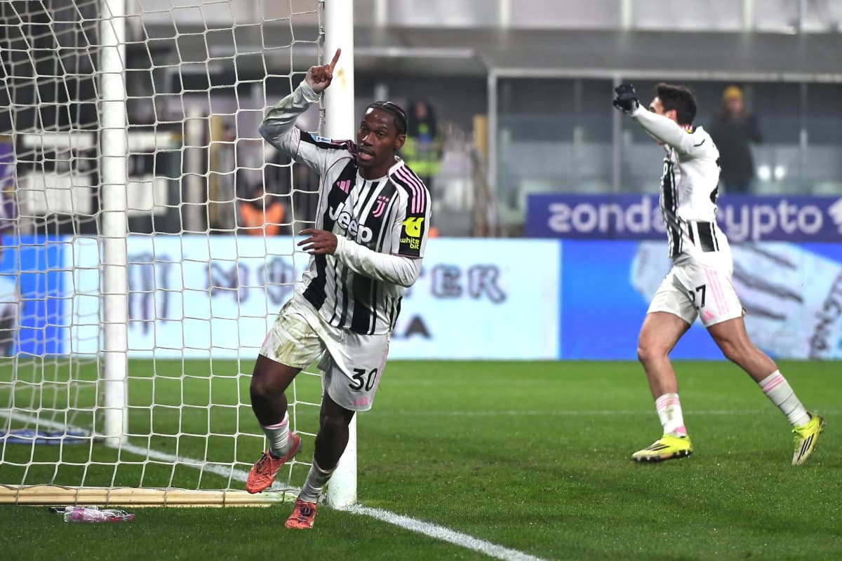 Juventus and PSG discussing David as well as Suzuki