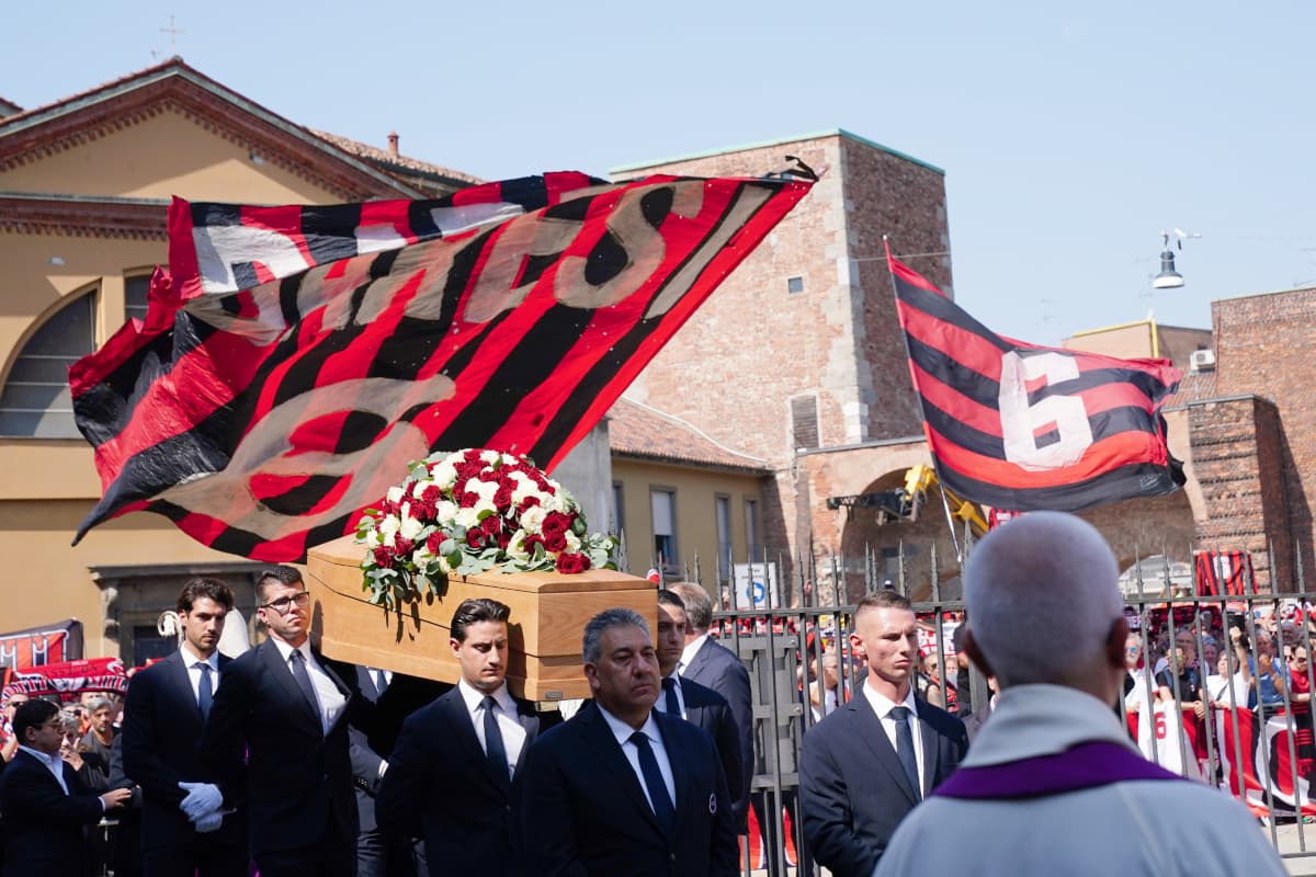 Baresi funeral sees Milan fans pay tribute, but also jeer patron Cardinale