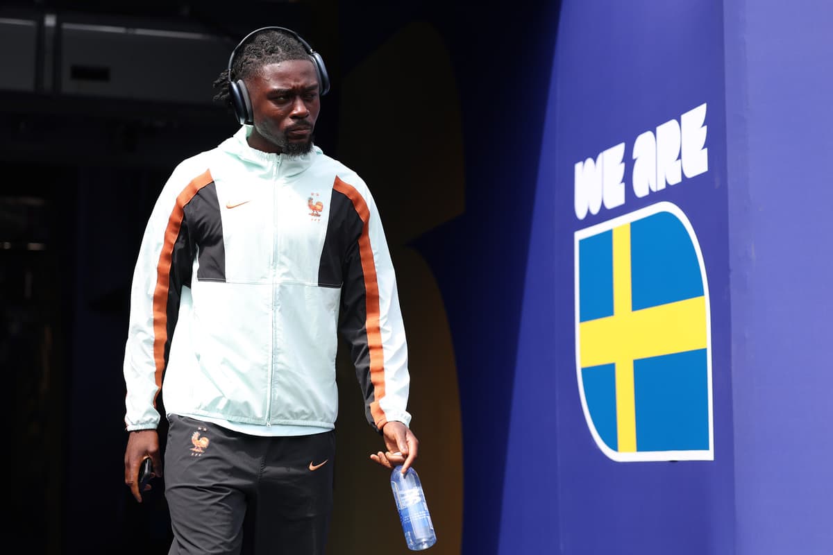 World Cup Round of 16: Paraguay vs. France with Roma and Milan stars