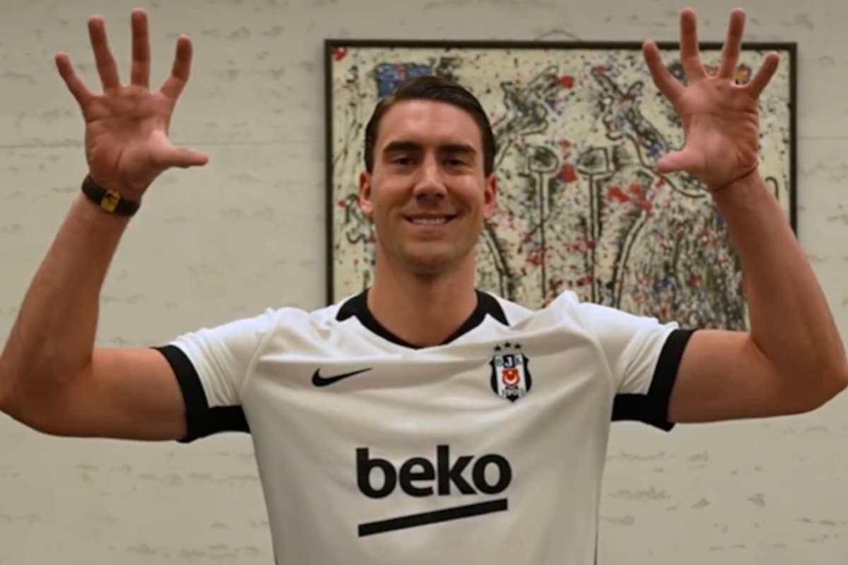 Ex-Juventus striker Vlahovic reunites with Italiano at Besiktas