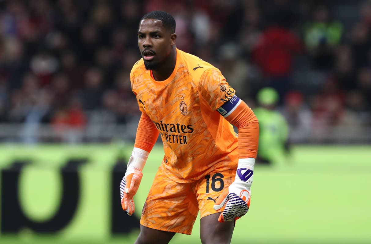 Juventus explore Maignan as Alisson pursuit fails – De Gea and Vicario also in the frame