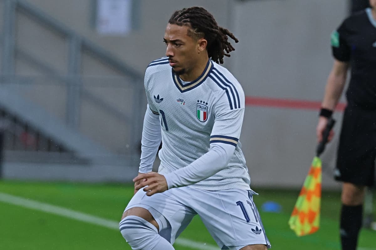 Koleosho: Fiorentina warn Burnley as Paris FC send offer for Italy winger