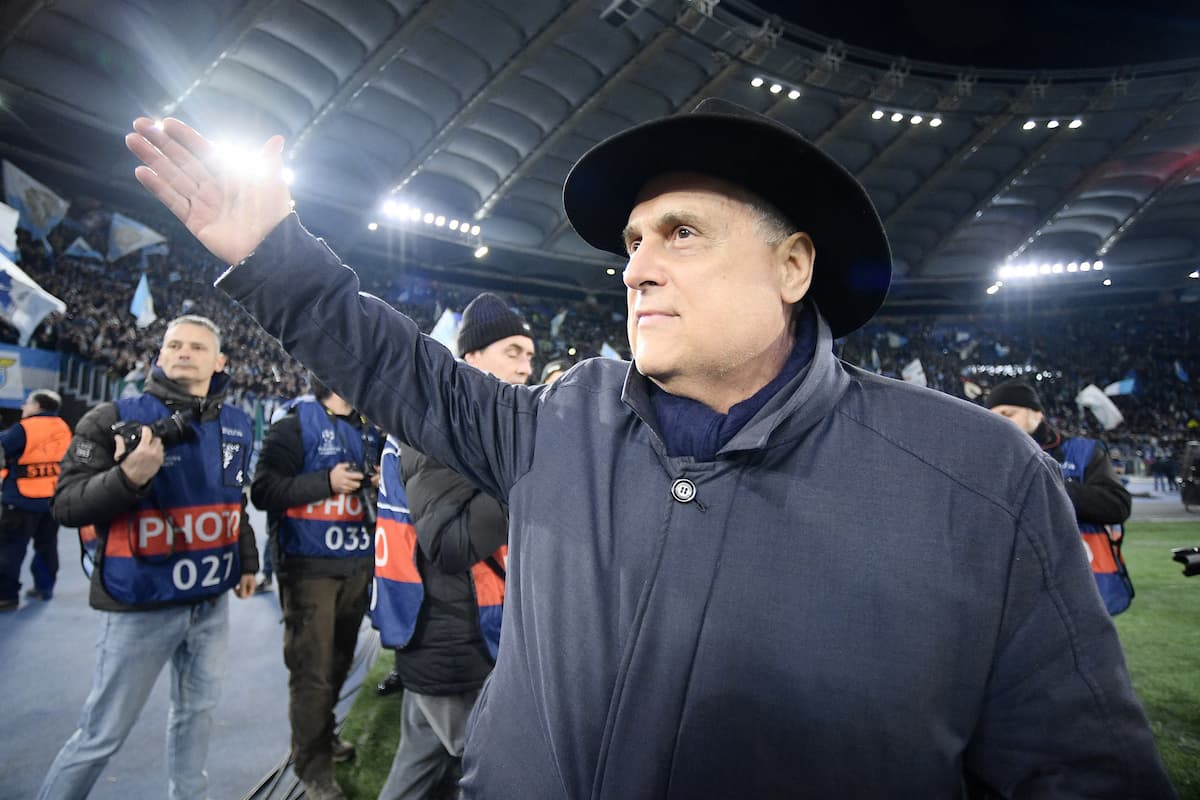 Lazio fans protest and Lotito completes purchase of new club