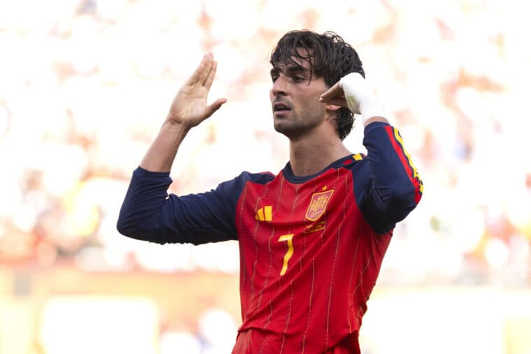 PSG agree deal to sign Ferran Torres on a five-year contract from Barcelona for under €50m