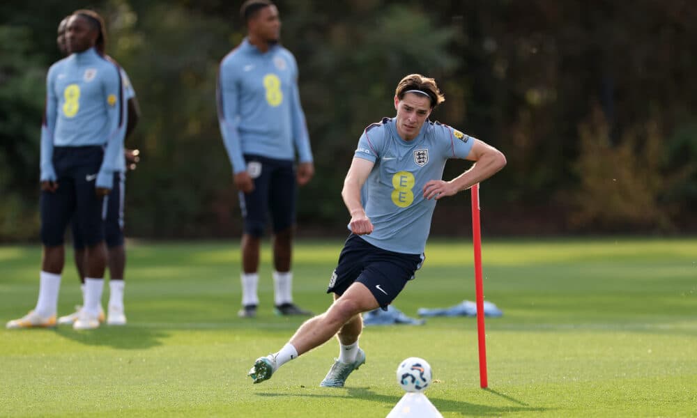 Alex Scott makes admission about England midfield battle
