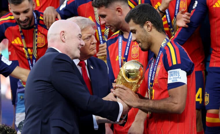 Barcelona confident of signing Manchester City star as they prepare new transfer bid