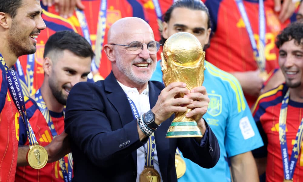 Luis de la Fuente signs new historic Spain contract after World Cup success
