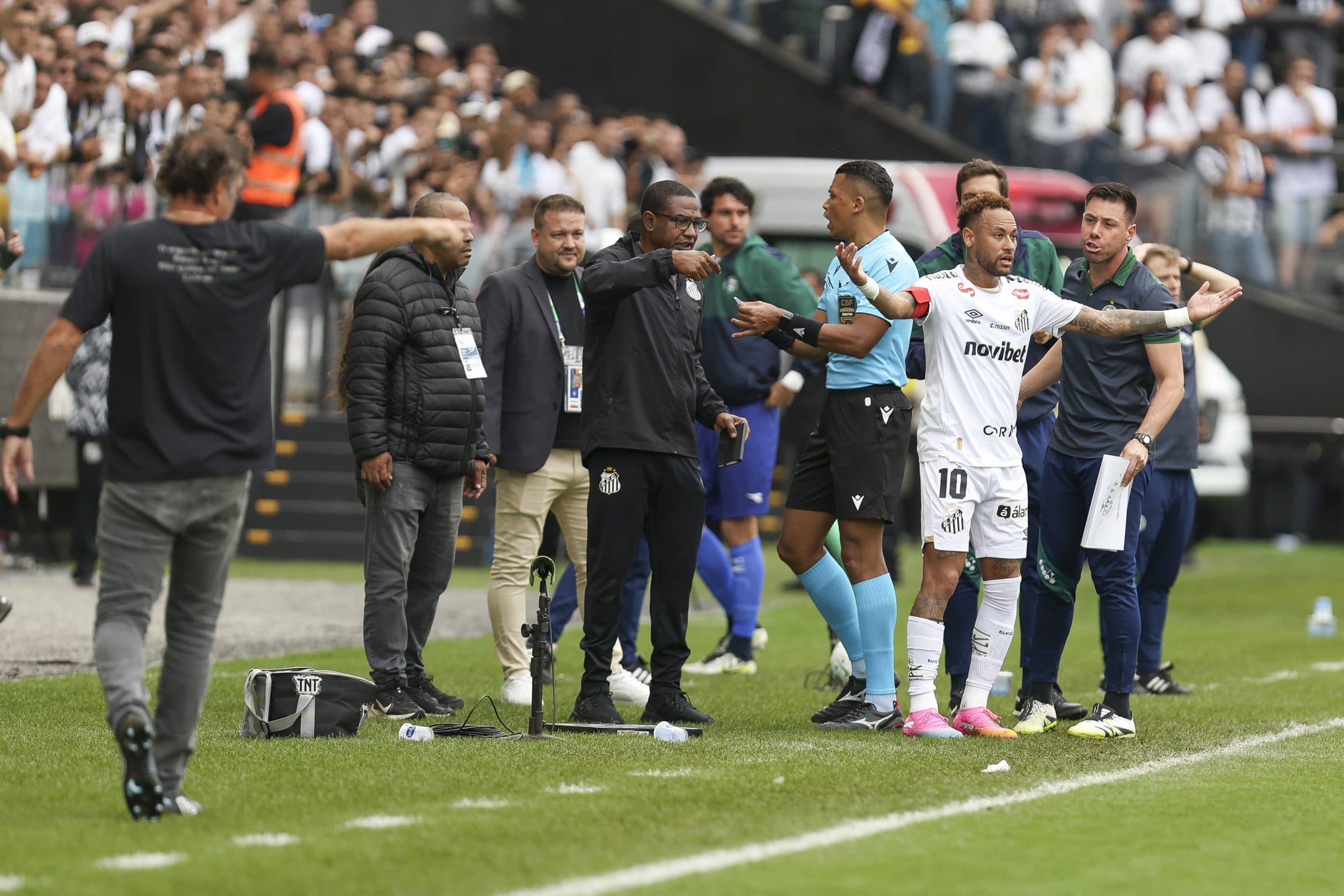 Neymar involved in substitution controversy just before World Cup squad announcement