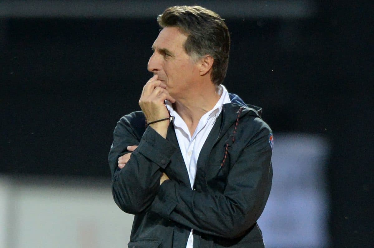 Auxerre dismiss head coach Christophe Pélissier