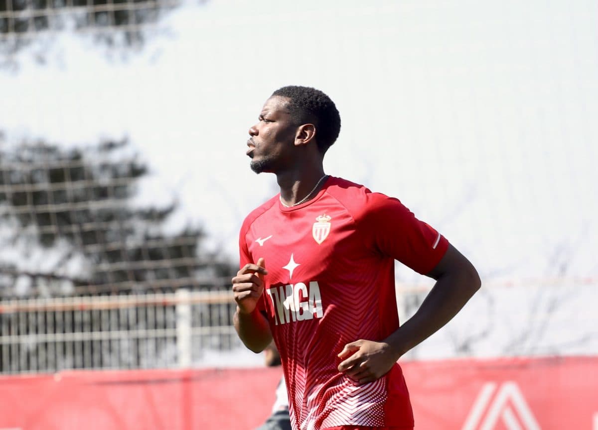 Paul Pogba expected to remain at Monaco, according to former assistant