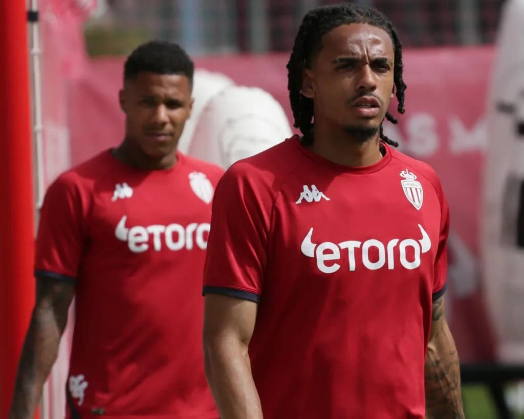 Wolverhampton Wanderers consider Yllan Okou