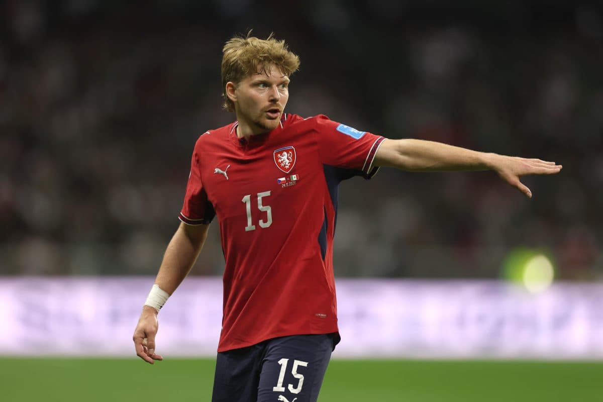 Leeds United in talks with Lyon for Pavel Šulc, but…