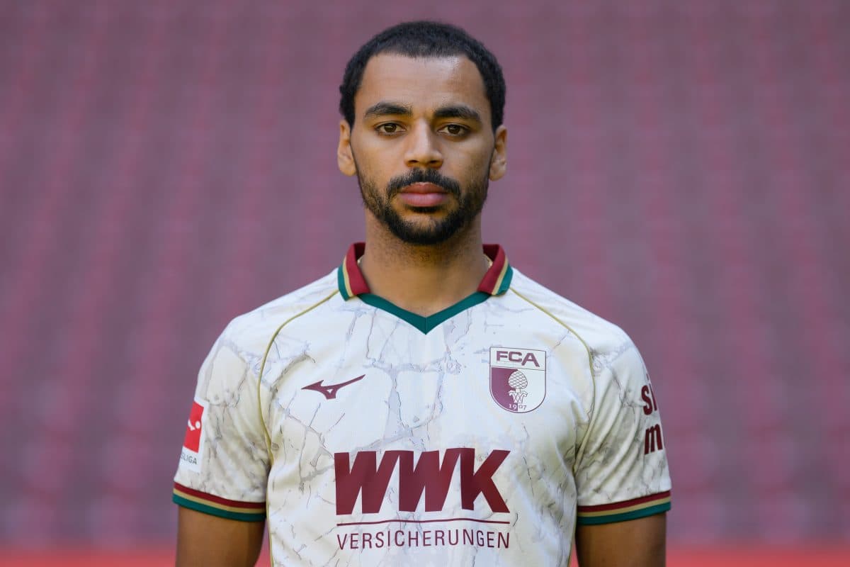 Sunderland submit offer to FC Augsburg to sign Alexis Claude-Maurice