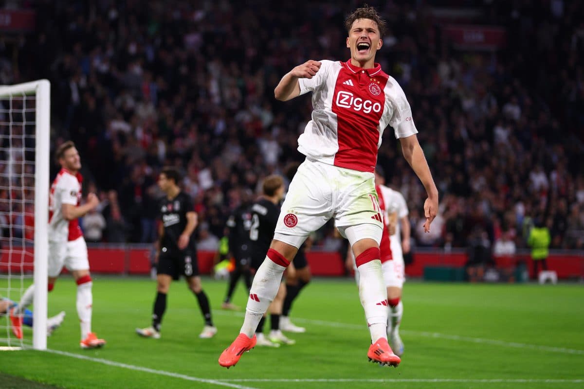 Ajax’s Mika Godts confirms ‘talks’ with PSG over potential transfer