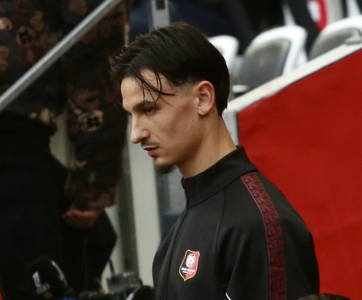 Napoli and Atletico Madrid target Esteban Lepaul  says he will stay at Rennes