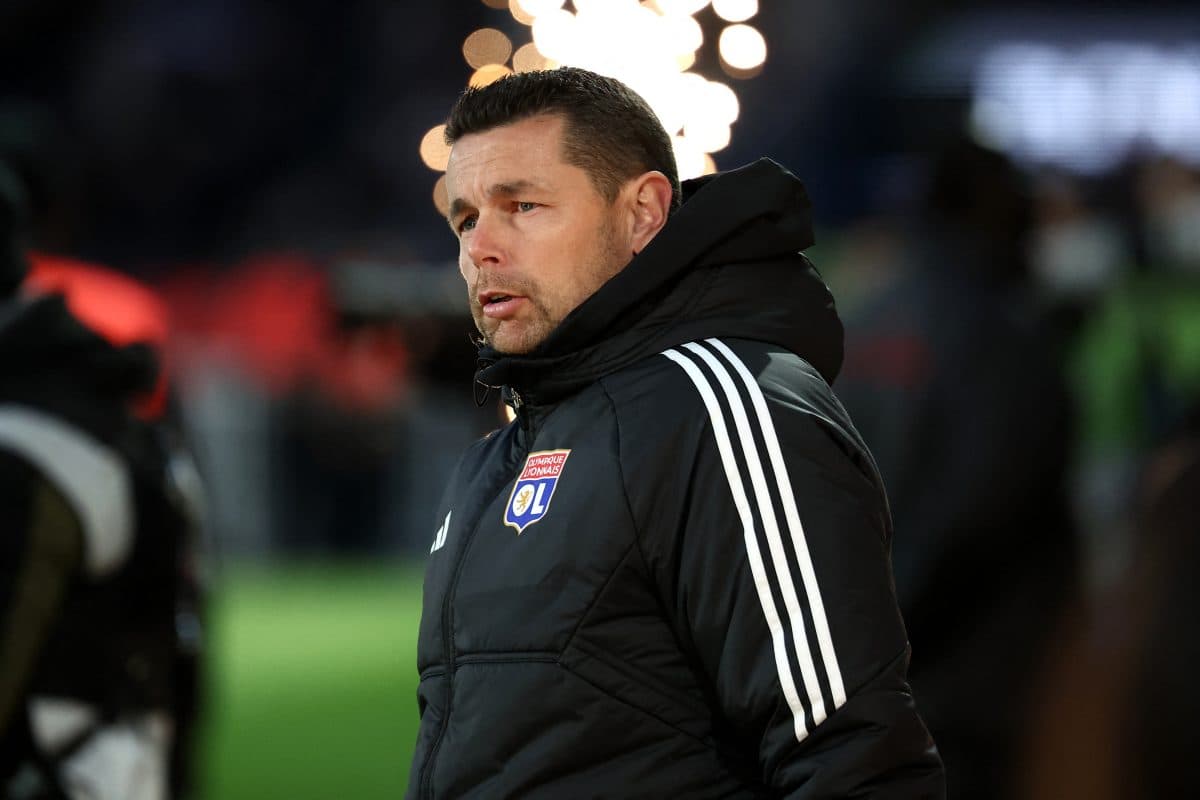 Pierre Sage’s Crystal Palace look to recruit Lens defender