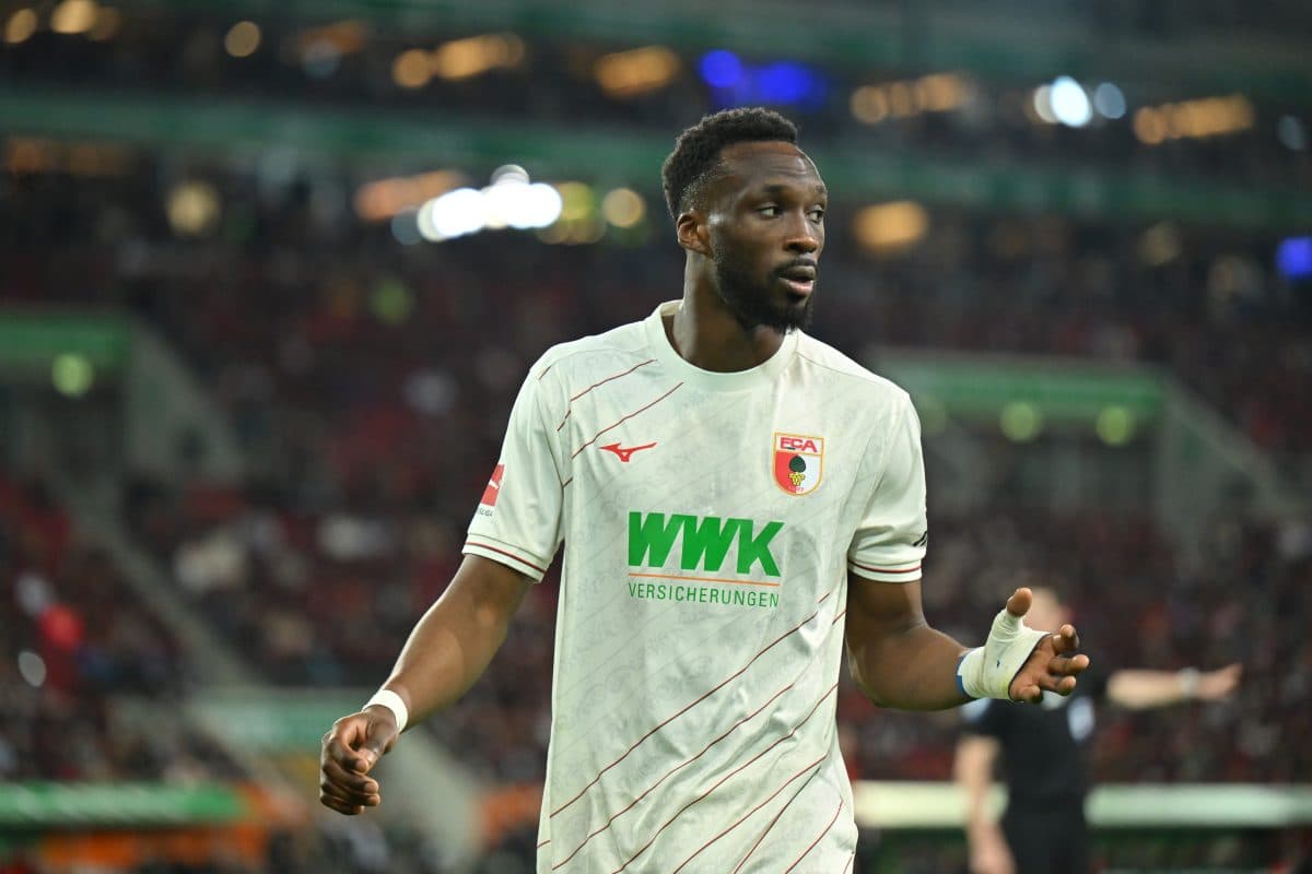 Crystal Palace submit €25m offer for Augsburg’s Chrislain Matsima