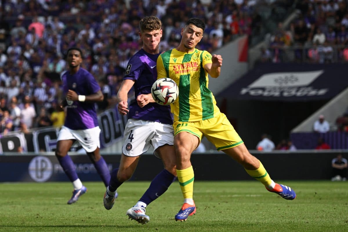Rennes face Premier League competition to sign Charlie Cresswell