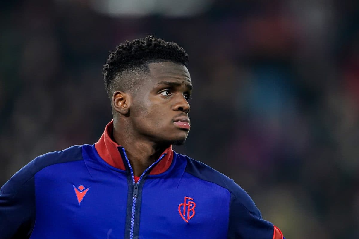 Lens and Hull City compete to sign Metinho