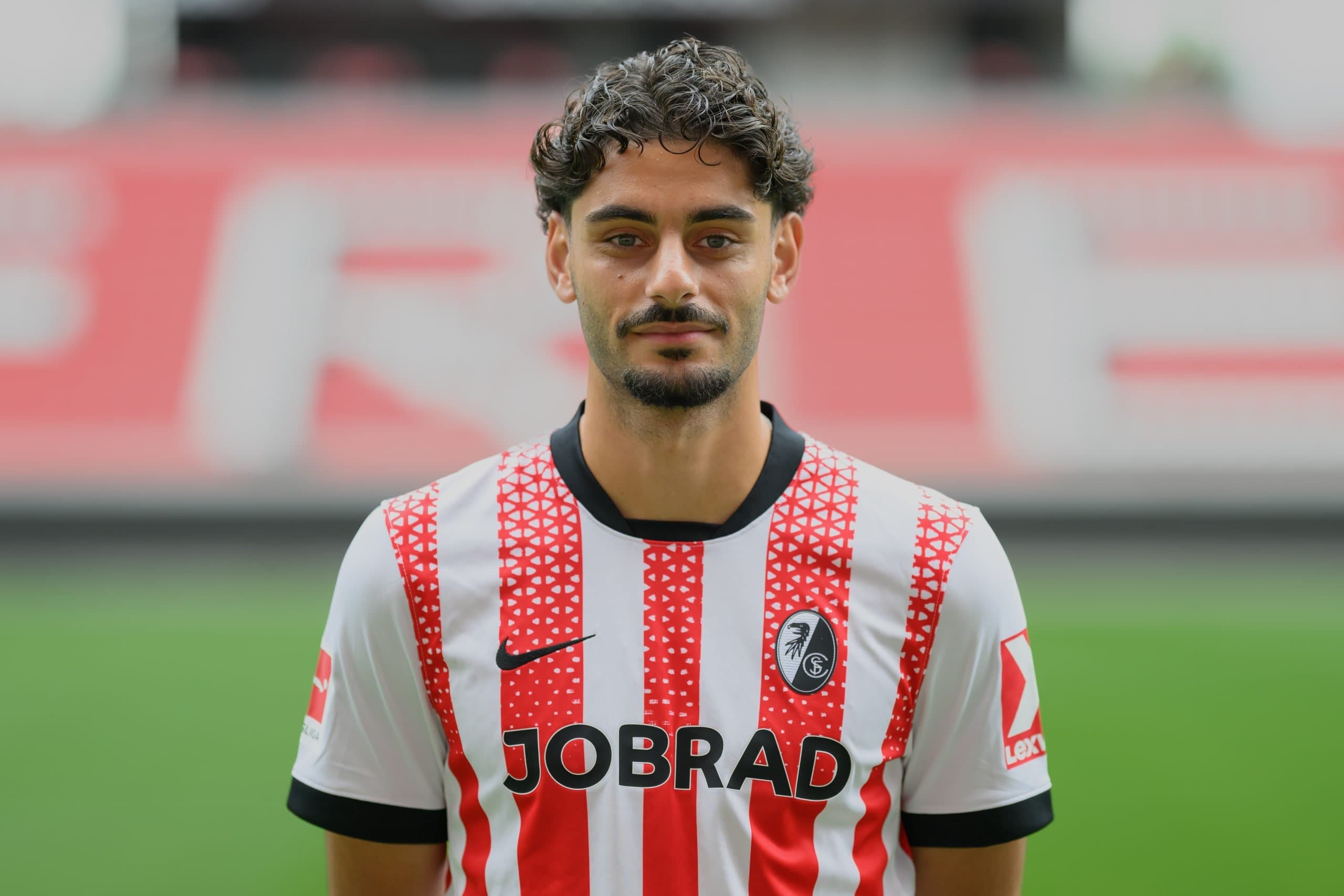 Werder Bremen open up talks with Freiburg over possible Eren Dinkçi return
