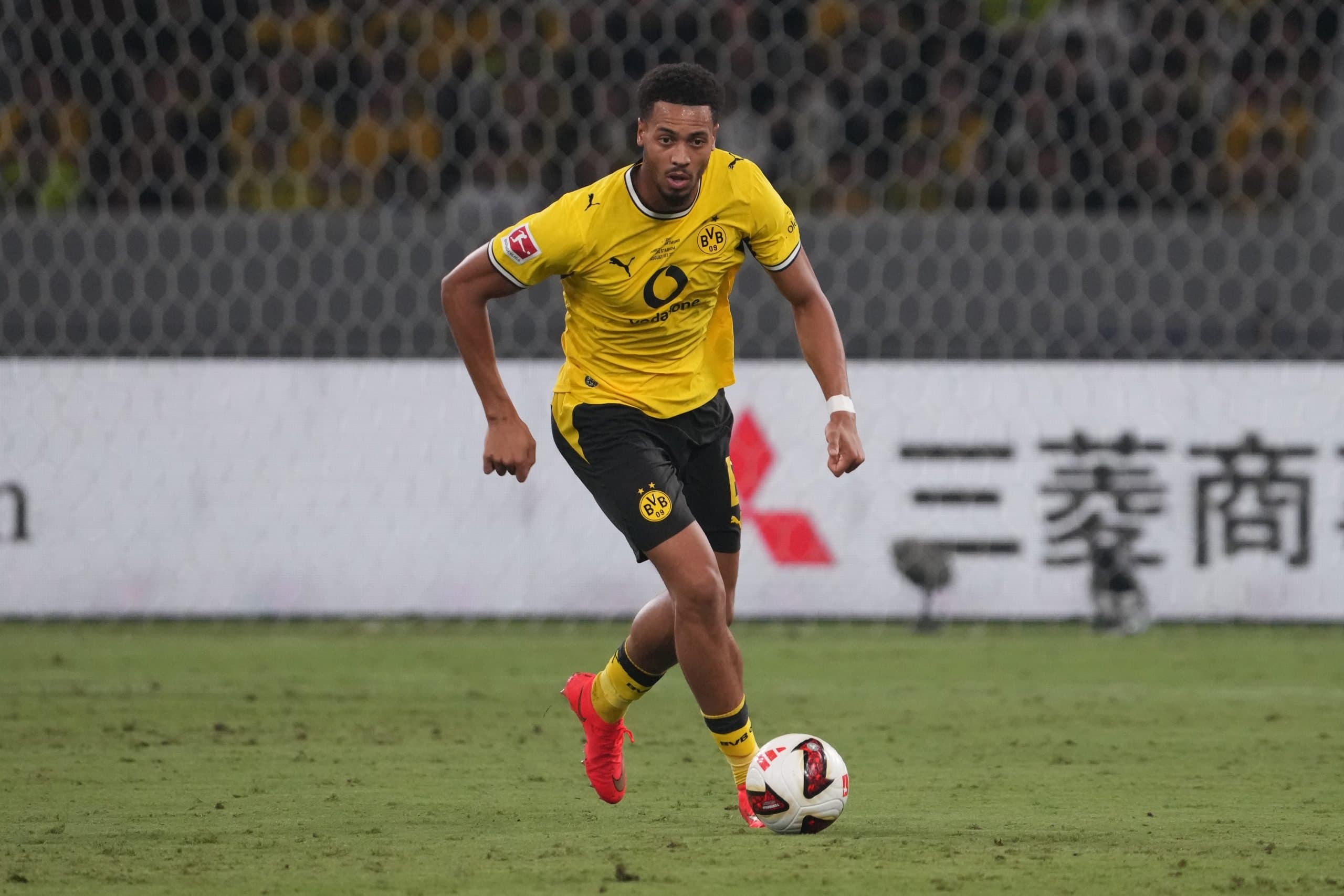 Borussia Dortmund boss on potential Newcastle target Felix Nmecha: “There can always be astronomical offers.”