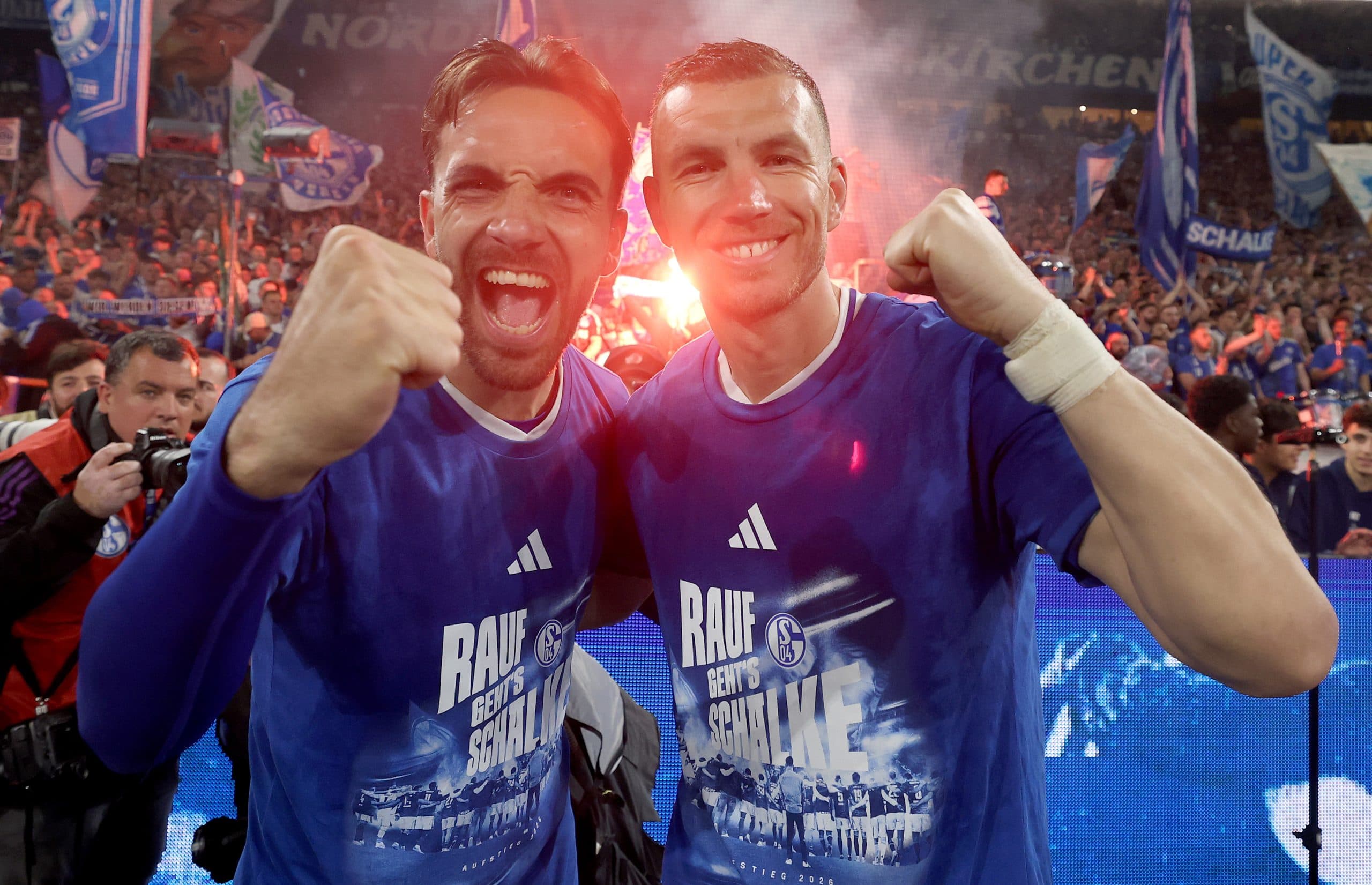 Official | Schalke 04 sign ‘still hungry’ Edin Dzeko to contract extension