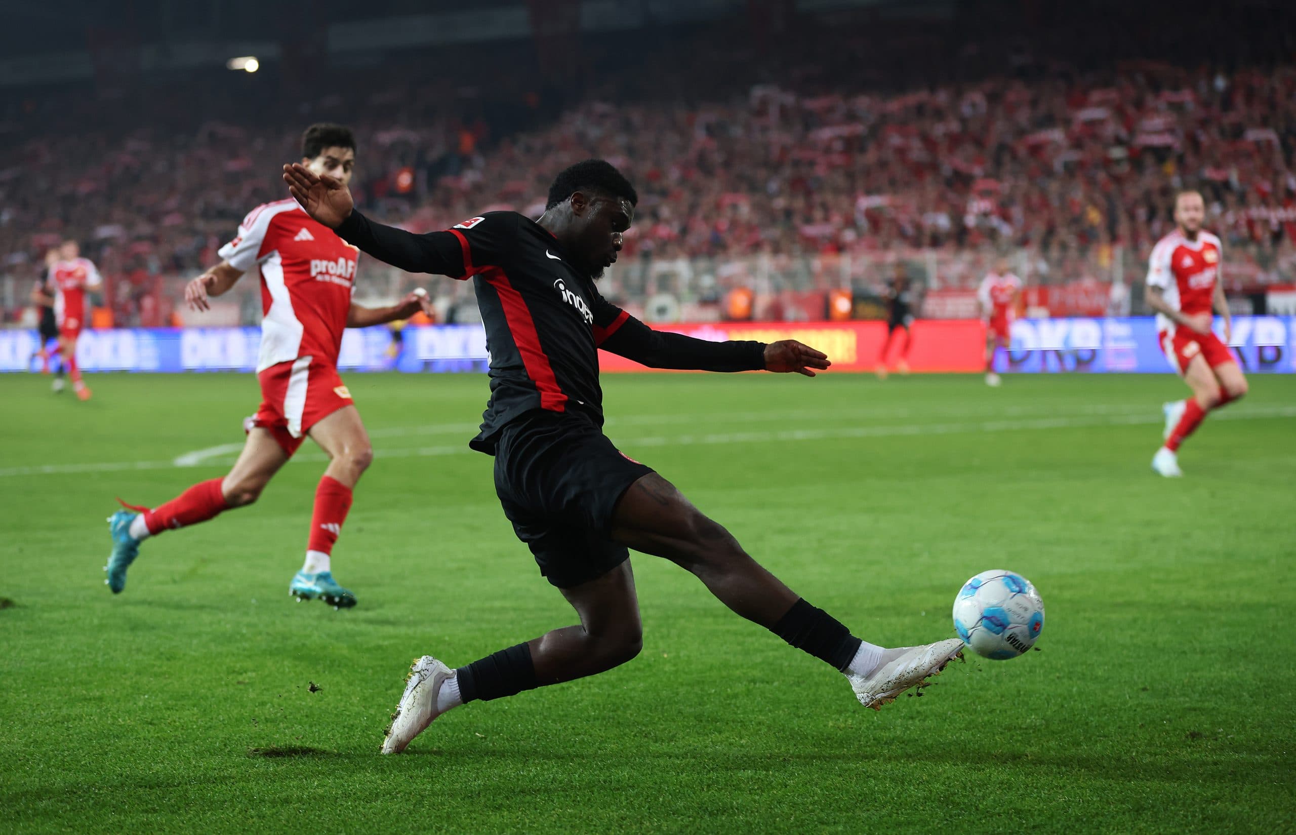 Official | Schalke 04 complete €700,000 Junior Dina Ebimbe purchase