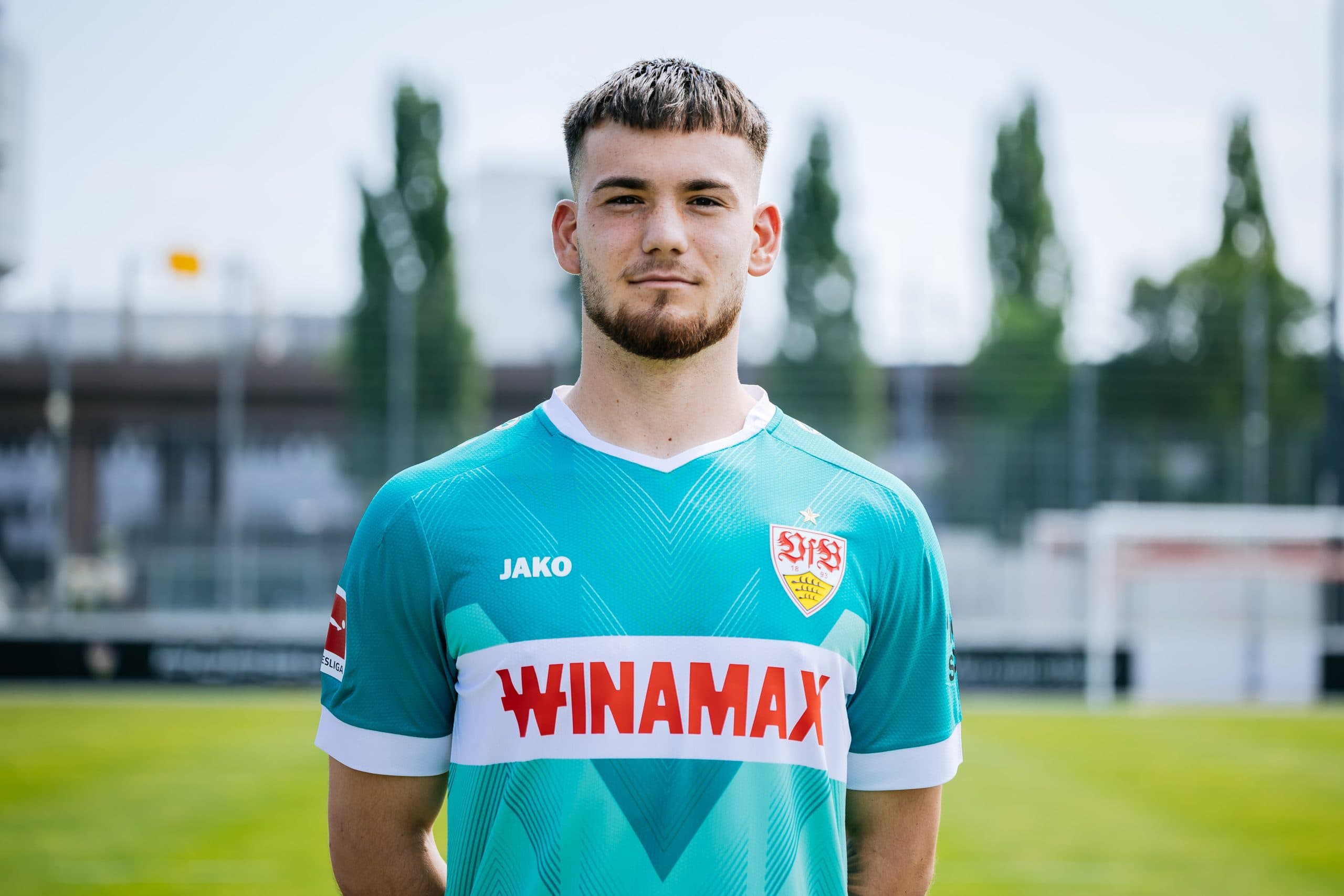 Stuttgart scramble to deal with shock news of major injury to No. 1 keeper Dennis Seimen