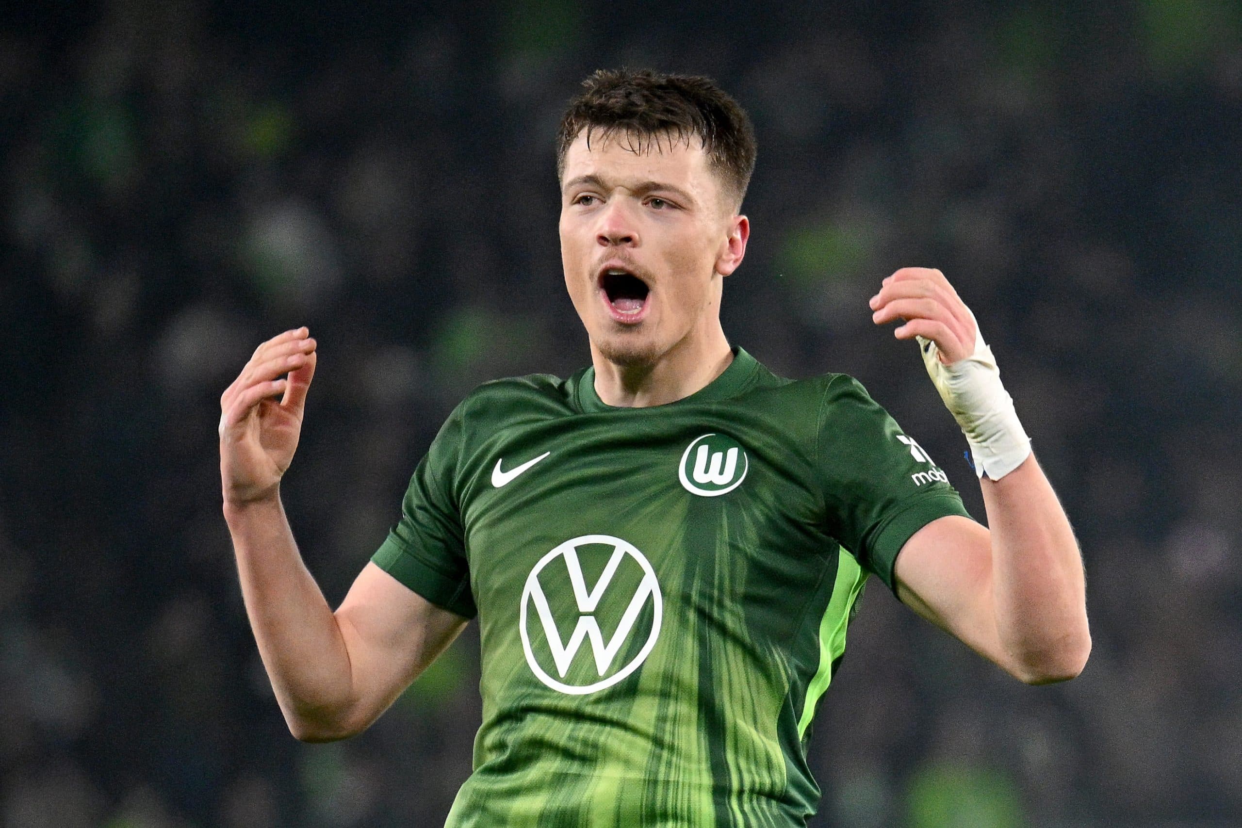 VfB Stuttgart increase offer for Wolfsburg striker Dzenan Pejcinovic to €25m