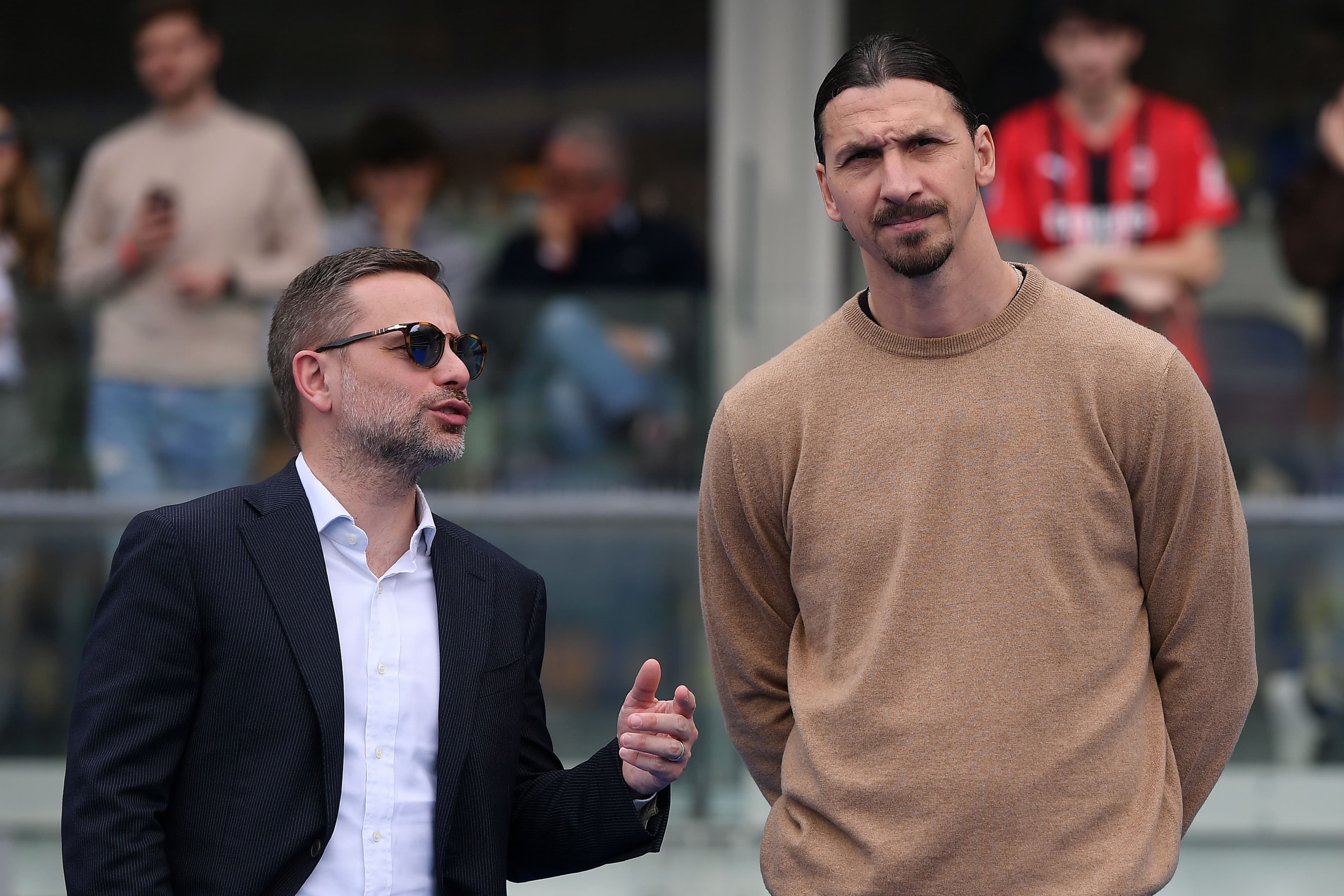 Milan fans protest against CEO Giorgio Furlani during Atalanta game